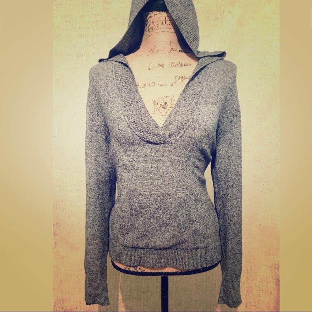 🌺 INC By Macy’s Black White Stretch V-Neck Hoodie